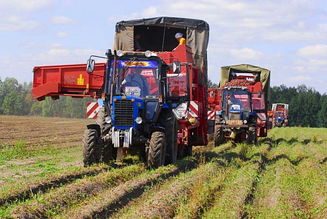 К новым рекордам: России нужно больше трактористов и сельхозтехники